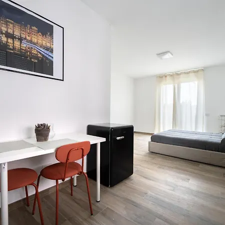 Zina - Rosso - 10 Min From Centre And Airport Bergamo